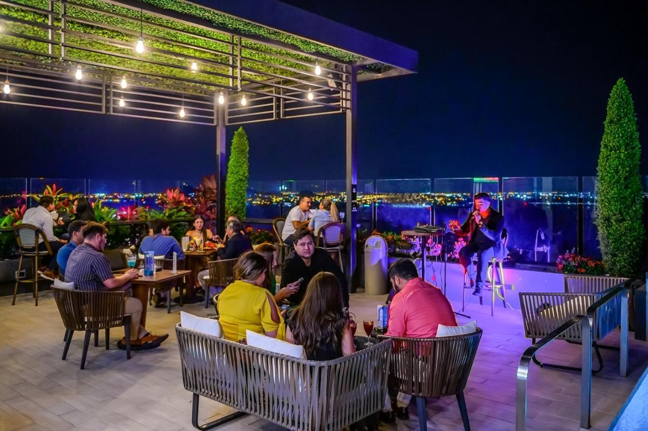 Hotel Doubletree By Hilton Guayaquil Exterior foto