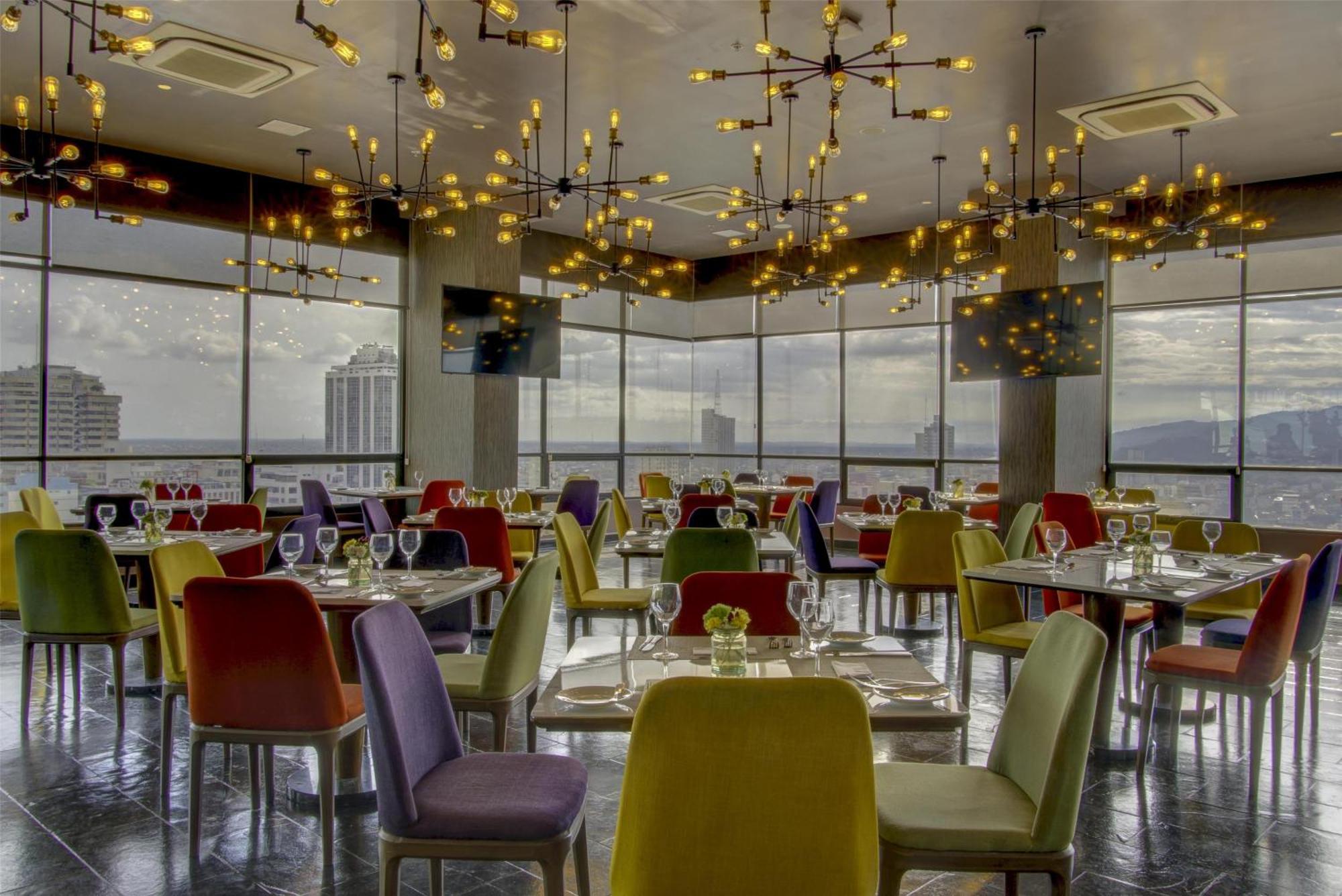 Hotel Doubletree By Hilton Guayaquil Exterior foto