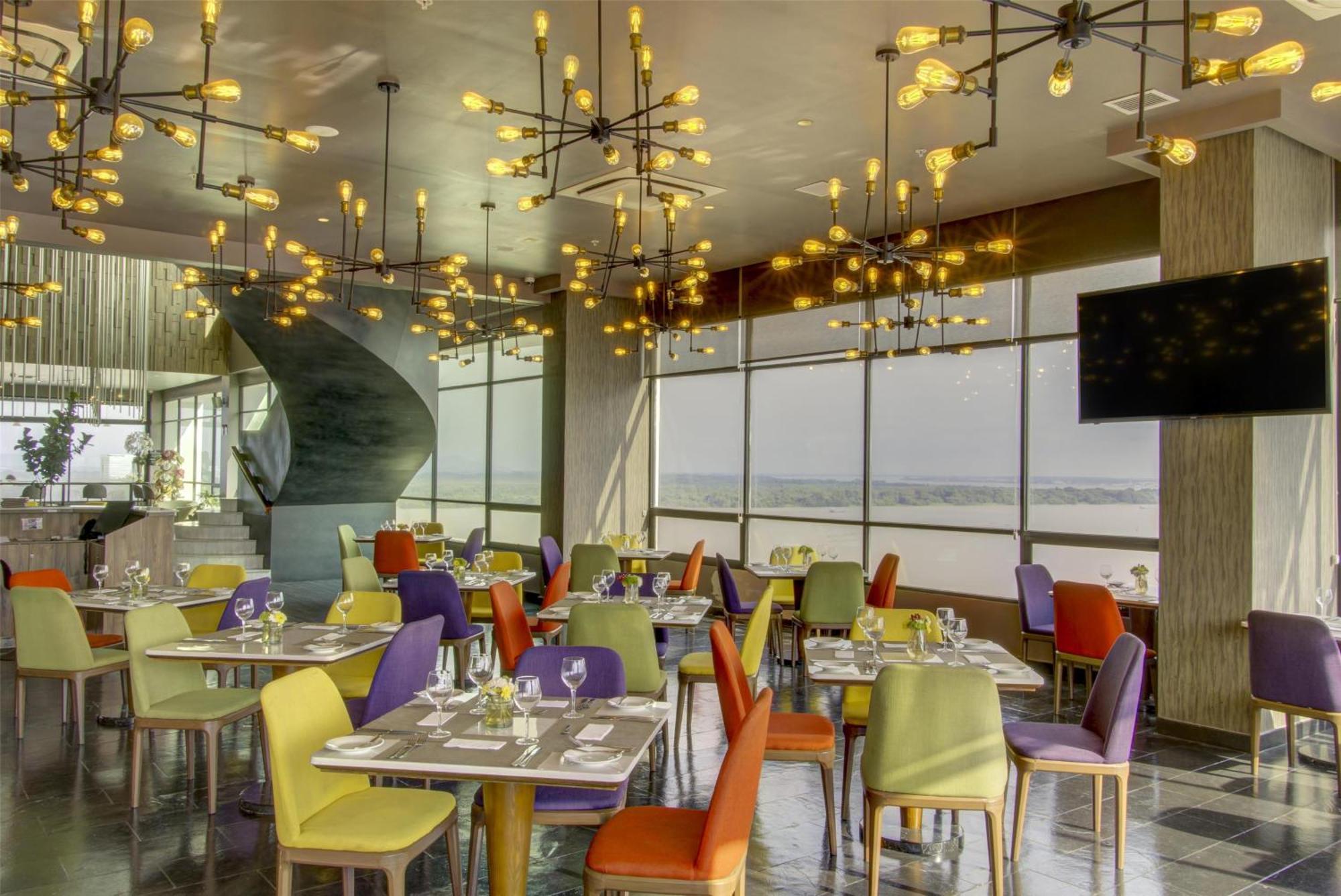 Hotel Doubletree By Hilton Guayaquil Exterior foto
