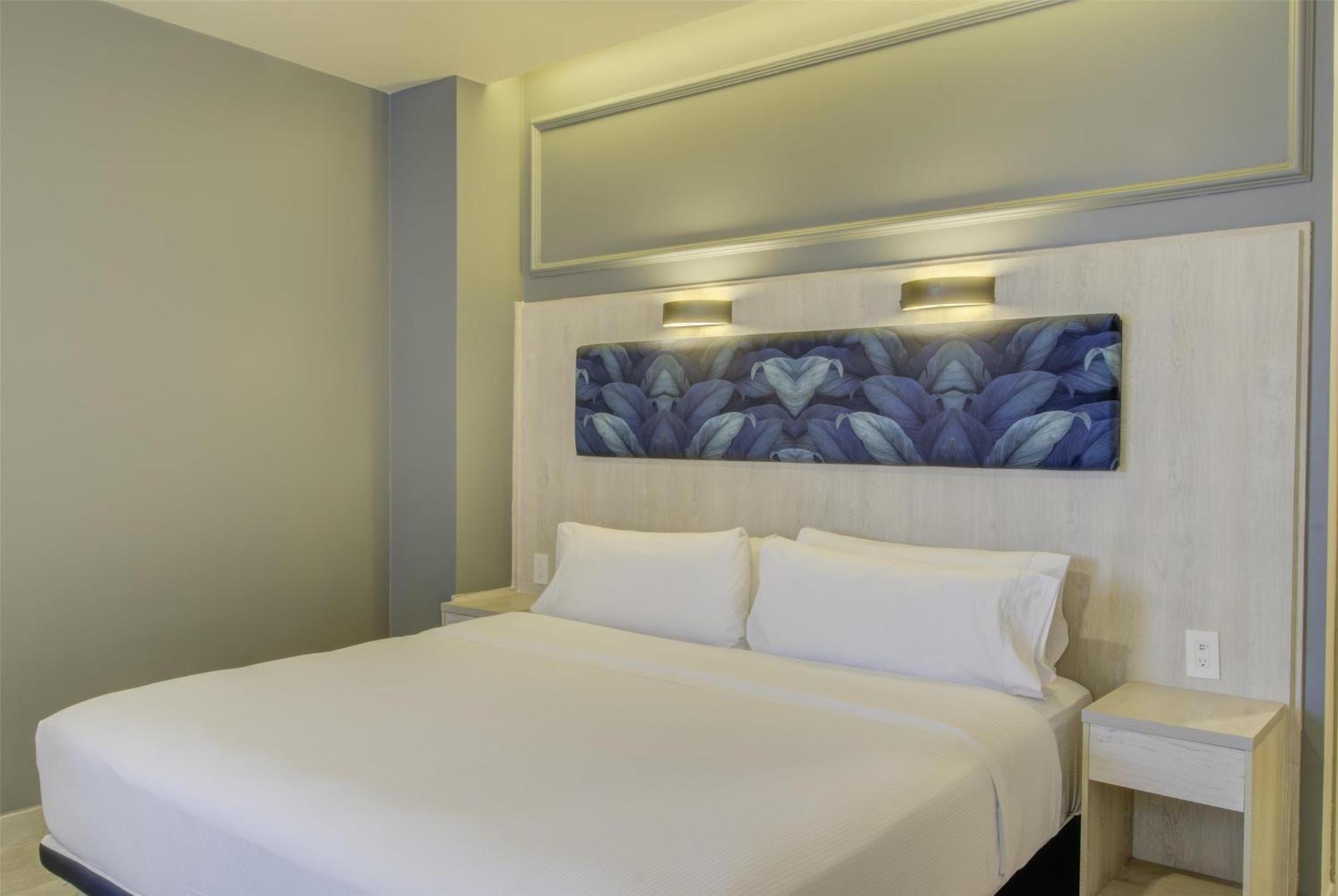 Hotel Doubletree By Hilton Guayaquil Exterior foto