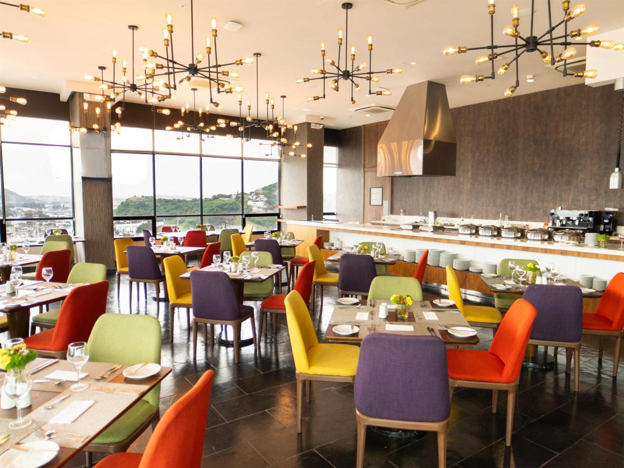 Hotel Doubletree By Hilton Guayaquil Exterior foto